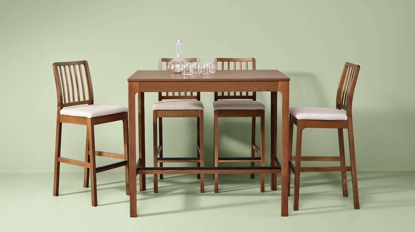 Trouvez des ensembles tables et chaises de bar abordables chez Ikea !